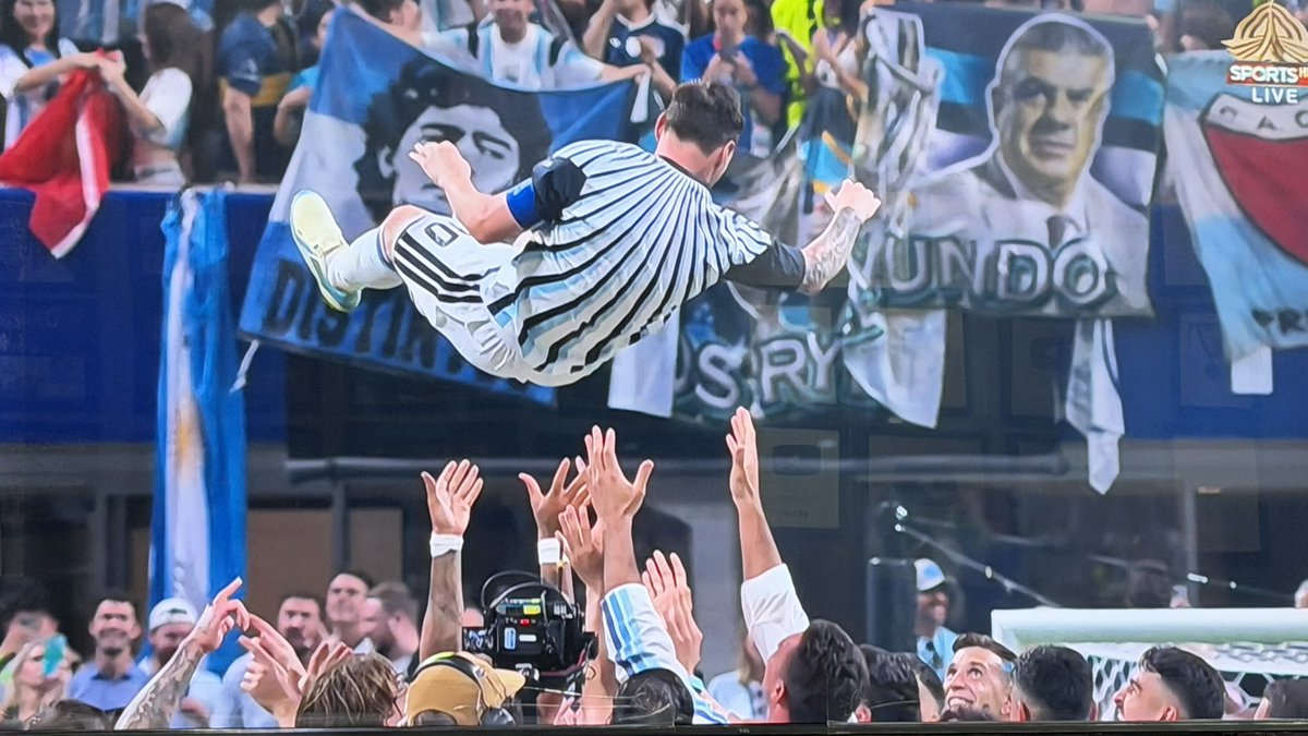 FSWarraich's tweet photo. wowww… what a game! 🔥
Congratulations to Argentina 🇦🇷 but huge respect and congratulations to Egypt 🇪🇬 as well for playing such beautiful football. What a performance! 👏⚽
#FIFA https://t.co/IA50YwtGER