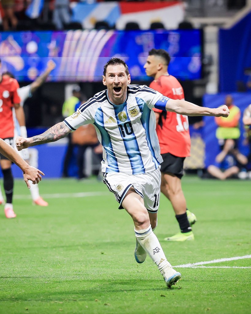 INIE8TAZO's tweet photo. La eternidad es tuya, Lionel. https://t.co/Wp0ag3gUDO