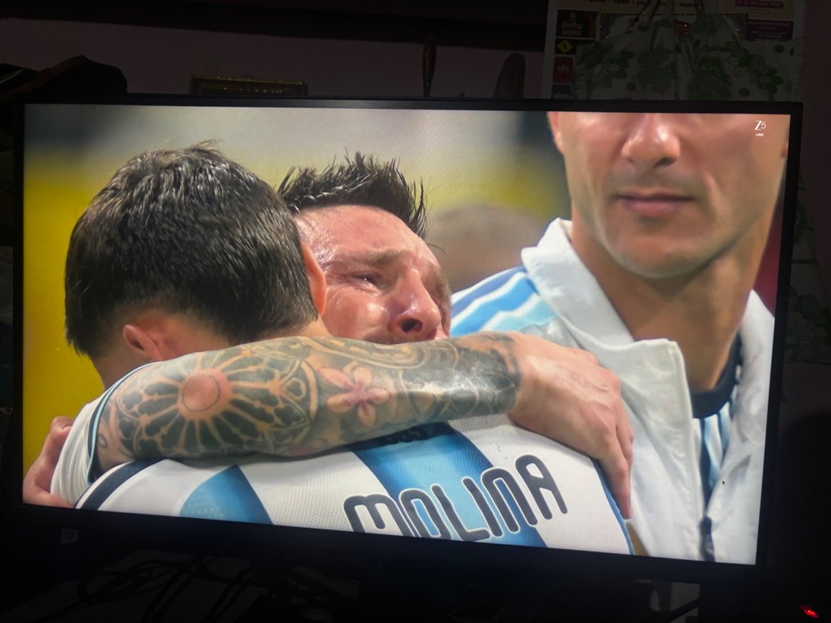 imrevan18's tweet photo. but it’s not El Último Tango for Messi.
The magic isn’t finished yet. 🐐✨ 
Uffffff… what a comeback! 🤯

From 0-2 to 3-2
#messi #EGYvsARG https://t.co/7x4Clld39w
