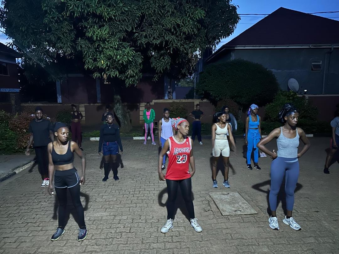 QUEENFANCYUG's tweet photo. Day 6: @misstourbuganda we work out everyday to ensure that we are healthy and fit. @misstourismUga @HasfahZalwango @MissBuganda25 @MTWAUganda @Buganda Kingdom
#Bootcamp26 https://t.co/uIrQigH3tU