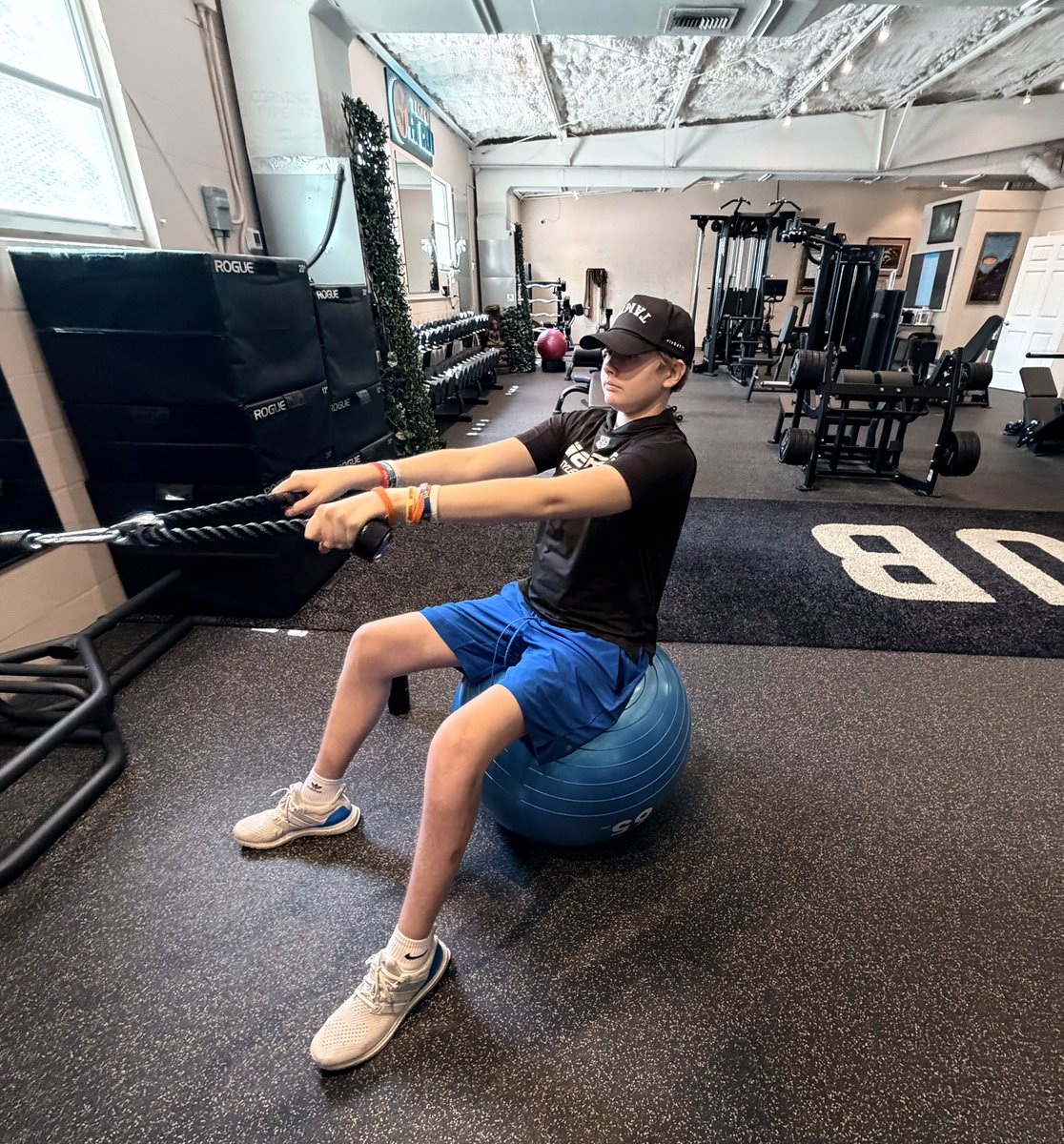 Qb1Tyler's tweet photo. Physical therapy.
A lift.
A feast.
#WinTheDay https://t.co/bjaB4ffhuA