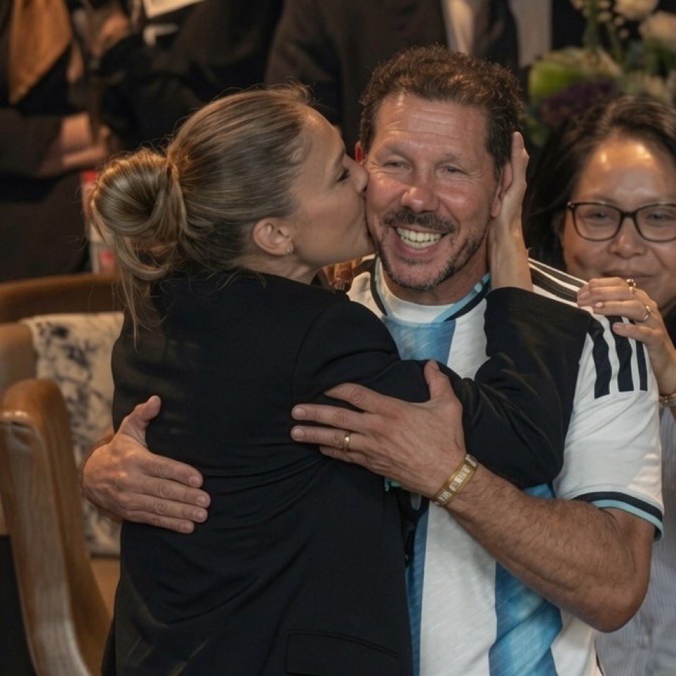 AtletiStream's tweet photo. ❤️🇦🇷 Nadie lo vive más que él. https://t.co/hSQ1eyoLIO