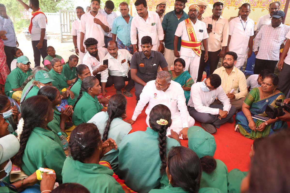 OfficeOfNAnand's tweet photo. மாண்புமிகு தமிழ்நாடு முதலமைச்சர் @CMOTamilnadu அவர்களின�� அறிவுறுத்தலின்படி,

இன்று (07.07.2026) செவ்வாய்க்கிழமை,

மாண்புமிகு ஊரக வளர்ச்சி மற்றும் நீர்வளத்துறை அமைச்சர் திரு.@BussyAnand MLA அவர்கள், விழுப்புரம் மாவட்டம் வீரமூர் ஊராட்சியில் செயல்பட்டு வரும் (1/4) https://t.co/UPGGVRg0Do