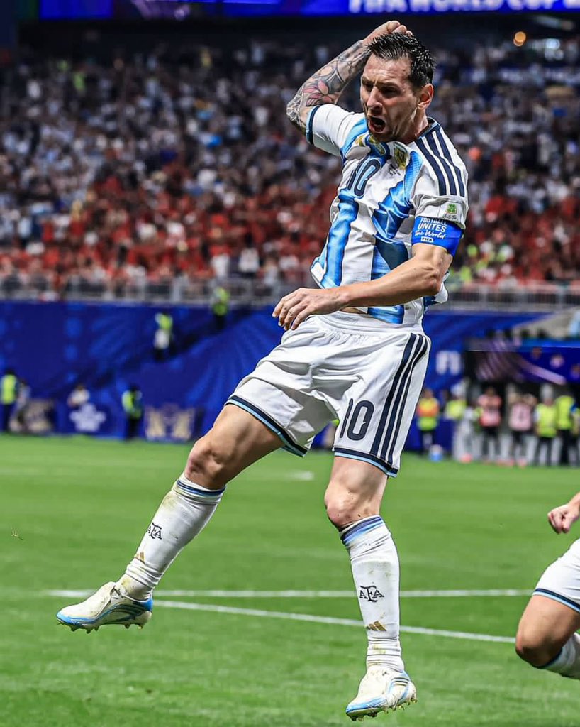 thehouseoffootb's tweet photo. 🚨 𝗡𝗘𝗪: Zlatan Ibrahimović comparing Cristiano Ronaldo's World Cup elimination with Lionel Messi leading Argentina's comeback against Egypt:

🗣️ "This is exactly what I mean when I tell people... Lionel Messi is not normal."

"He is different."

"Last night, football broke millions of hearts."

"Cristiano Ronaldo walked away from the World Cup in tears."

"Tonight, football reminded us why it remains the most unpredictable sport on Earth."

"Argentina looked finished."

"Egypt believed they had one foot in the next round."

"Then Lionel Messi happened."

"That's the difference between believing a game is over... and having a player who refuses to accept that it is."

"When the pressure becomes impossible for ordinary players..."

"Messi somehow becomes even calmer."

"He doesn't panic."

"He doesn't rush."

"He waits for the perfect moment..."

"And then he changes everything."

"Last night we watched one legend leave the World Cup."

"Tonight we watched another legend refuse to leave it."

"That's football."

"One day it takes everything away from you."

"The next day it gives someone else another unforgettable chapter."

"People will compare Ronaldo's tears with Messi's celebration."

"I won't."

"Both moments prove how cruel and beautiful football can be."

"Cristiano Ronaldo gave everything he had for Portugal."

"Lionel Messi gave Argentina hope when hope was almost gone."

"That's why these two names have dominated football for almost twenty years."

"One inspired through resilience."

"The other inspired through magic."

"One chapter closed."

"Another chapter is still being written."

🔥🇦🇷🐐

"If Argentina continue to fight with this mentality..."

"And if Lionel Messi keeps producing moments like this..."

"Don't be surprised if the biggest story of this World Cup is still waiting to be written."