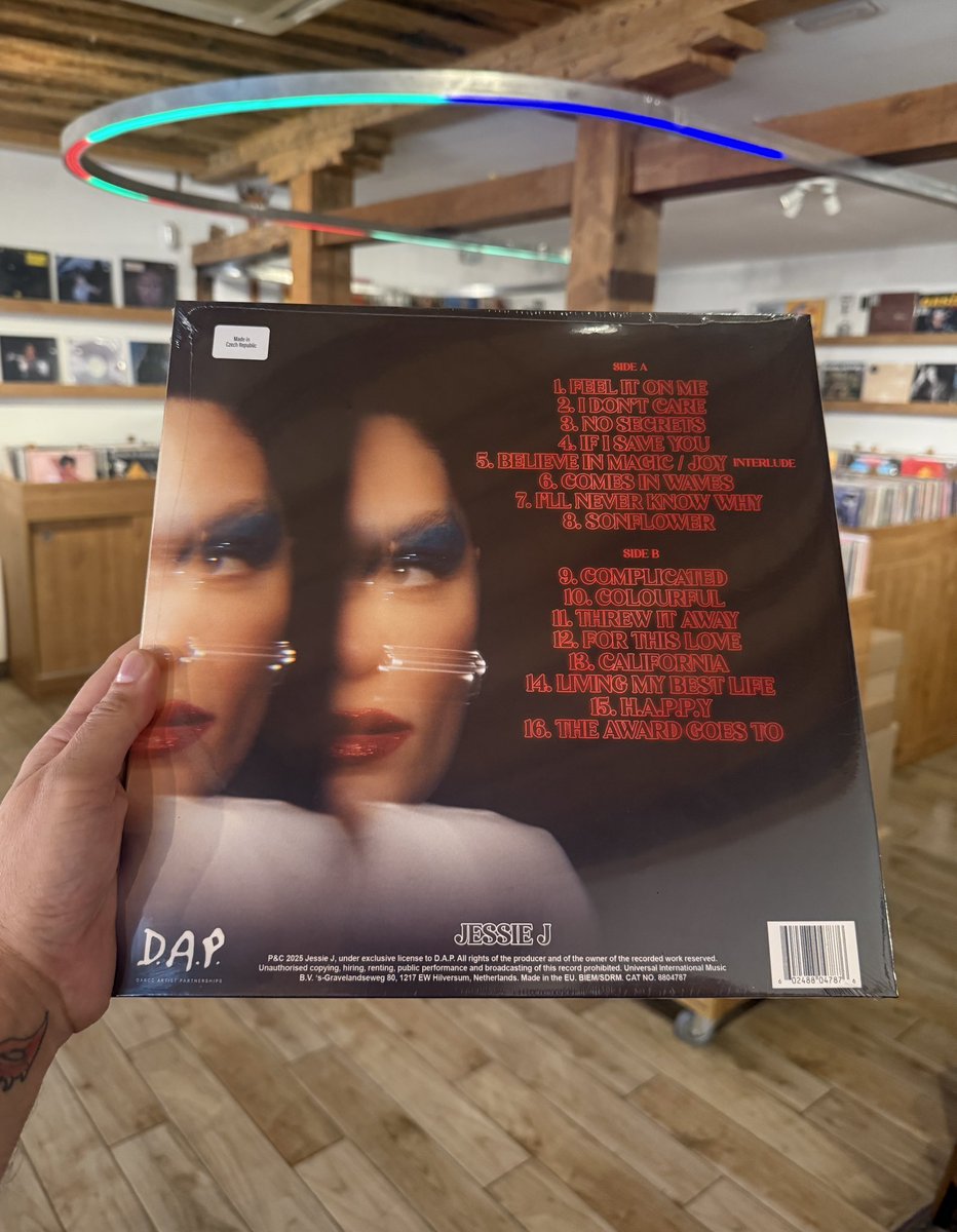 MariliansR's tweet photo. JESSIE J "Don't Tease Me With A Good Time" - 2025
Disponible en Marilians, en nuestra APP y en https://t.co/FstpnWUVDK🌐
.
.
.
#jessiej #marilians #mariliansrecords #supportyourlocalrecordstore #vinilo #tiendadediscos https://t.co/T6OdzVWz2K