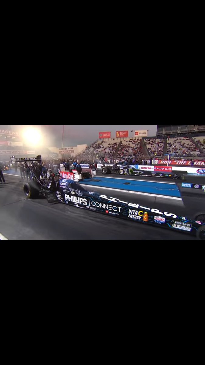 vikleapp's tweet photo. π 341.78 mph (550 km/h) in just 3.66 seconds.
Brittany Forceβs Top Fuel dragster is a 11,000+ horsepower monster powered by nitromethane. π₯
This isnβt accelerationβ¦ itβs controlled chaos on four wheels. π₯π
#NHRA #TopFuel #DragRacing
https://t.co/tyOrZosOwt https://t.co/mawbO0ursP
