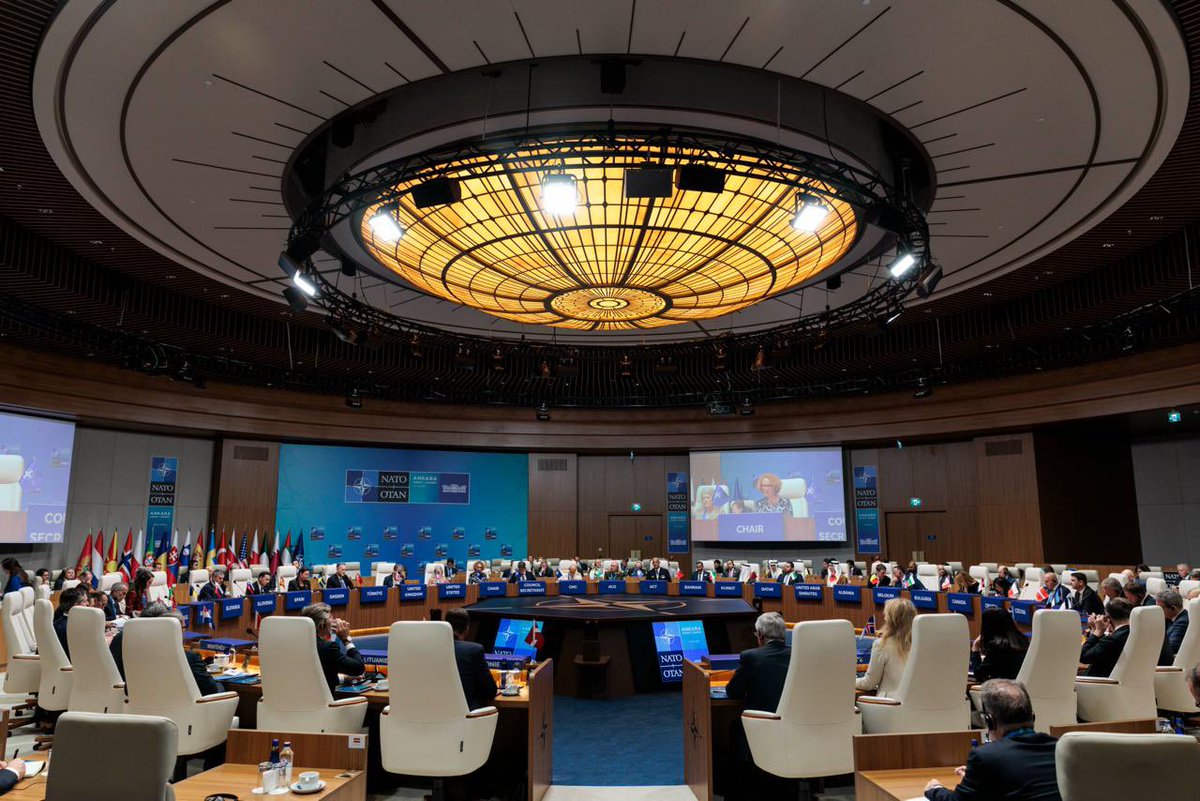TC_Disisleri's tweet photo. Bakanımız @HakanFidan, NATO Ankara Zirvesi kapsamında düzenlenen NATO İstanbul İşbirliği Girişimi (İİG) Dışişleri Bakanları Toplantısı’na katıldı. https://t.co/FOIERkFaPx