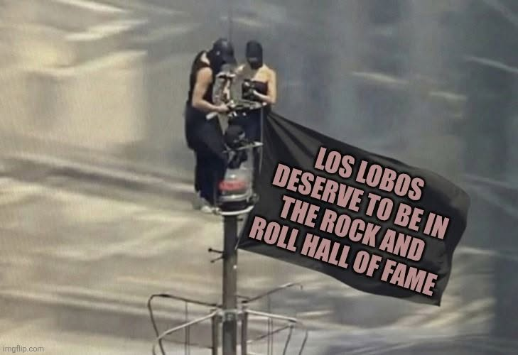 LosLobosBand's tweet photo. Check out this hilarious fan-made edit we spotted in the WolfPack Facebook group! 😂

Do you agree? Let us know below 👇 #LosLobos #RRHoF #RocknRollHallofFame

📸: Andy Aguilar https://t.co/7YVC5IG1XW