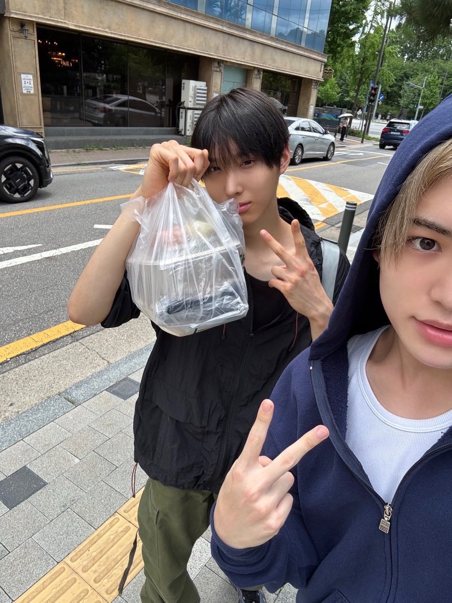 JuwangBrasil's tweet photo. [#BUBBLE] Atualização do Minje com #Juwang pelo Bubble. 🫧🐺

"Jewangz✌️✌️" https://t.co/xOOzpRvNCf