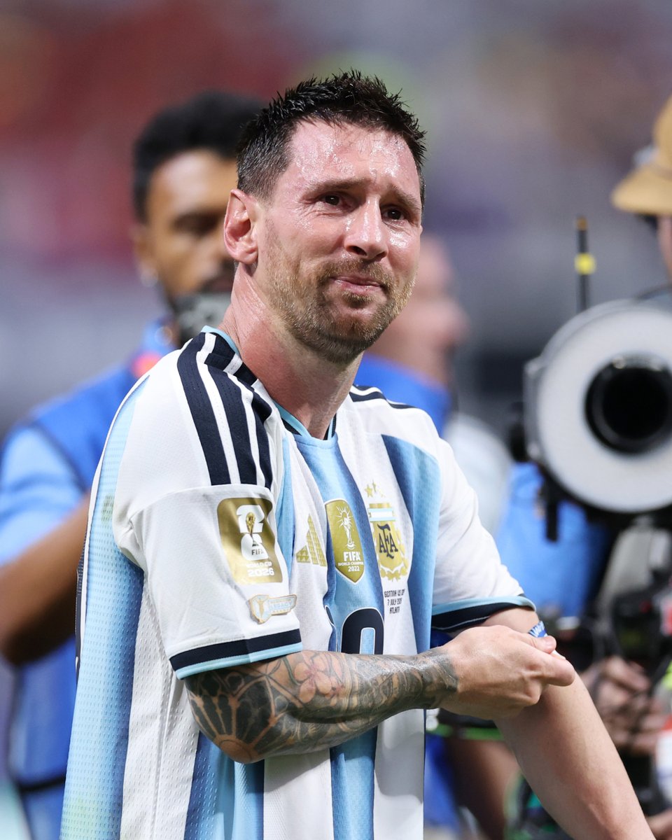 MPlusDeportes's tweet photo. No era un partido más. 
No era una remontada más.

Las lágrimas de 𝑳𝒊𝒐𝒏𝒆𝒍 𝑨𝒏𝒅𝒓𝒆́𝒔 𝑴𝒆𝒔𝒔𝒊 𝑪𝒖𝒄𝒄𝒊𝒕𝒕𝒊𝒏𝒊.

#LaCasaDelFútbol https://t.co/ncGhxgt849