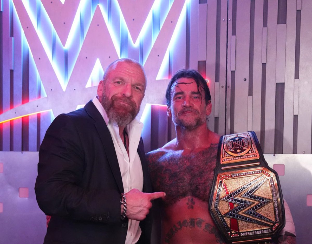 paul_sayer's tweet photo. This man has now etched his name into history and erased any doubt that he can still go and pull it off, again in Chicago. He has personally fully redeemed himself and my opinion of him, Great to have you back @CMPunk #CMPUNK #wwe #WWERAW 

WWE CHAMPION AGAIN #BITW https://t.co/SVQVxQGzpt