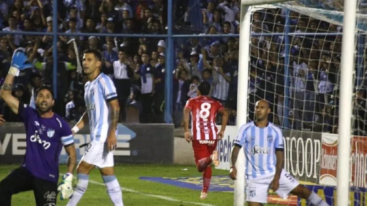balvorinciruja's tweet photo. Cómo te van a dar vuelta un 2-0 https://t.co/NW3TKrKwUW