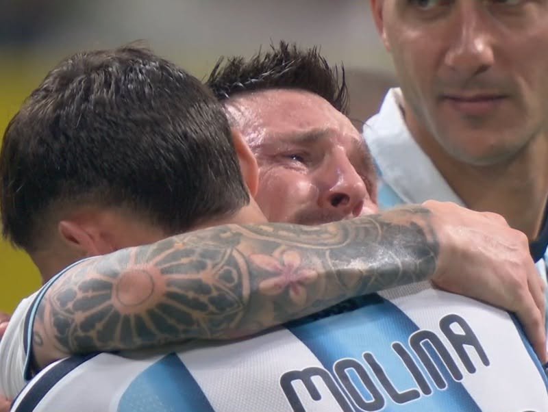 muneer0056's tweet photo. EMOTIONS OF MESSI AFTER QUALIFYING IN THE QUARTER FINAL BY HISTORIC WIN IN LAST 10 MINUTES ❤️🥹 #fifaworldcup2026 #messi #aregentina #WorldCup
#messi https://t.co/tIh4UsZnt6