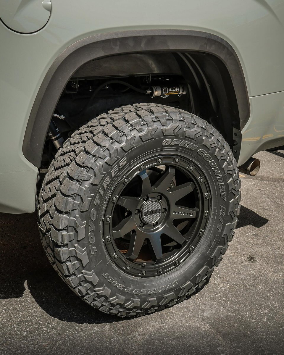 nocarcontext's tweet photo. Toyota Tundra 💚💚 https://t.co/qhYgwXyNTX