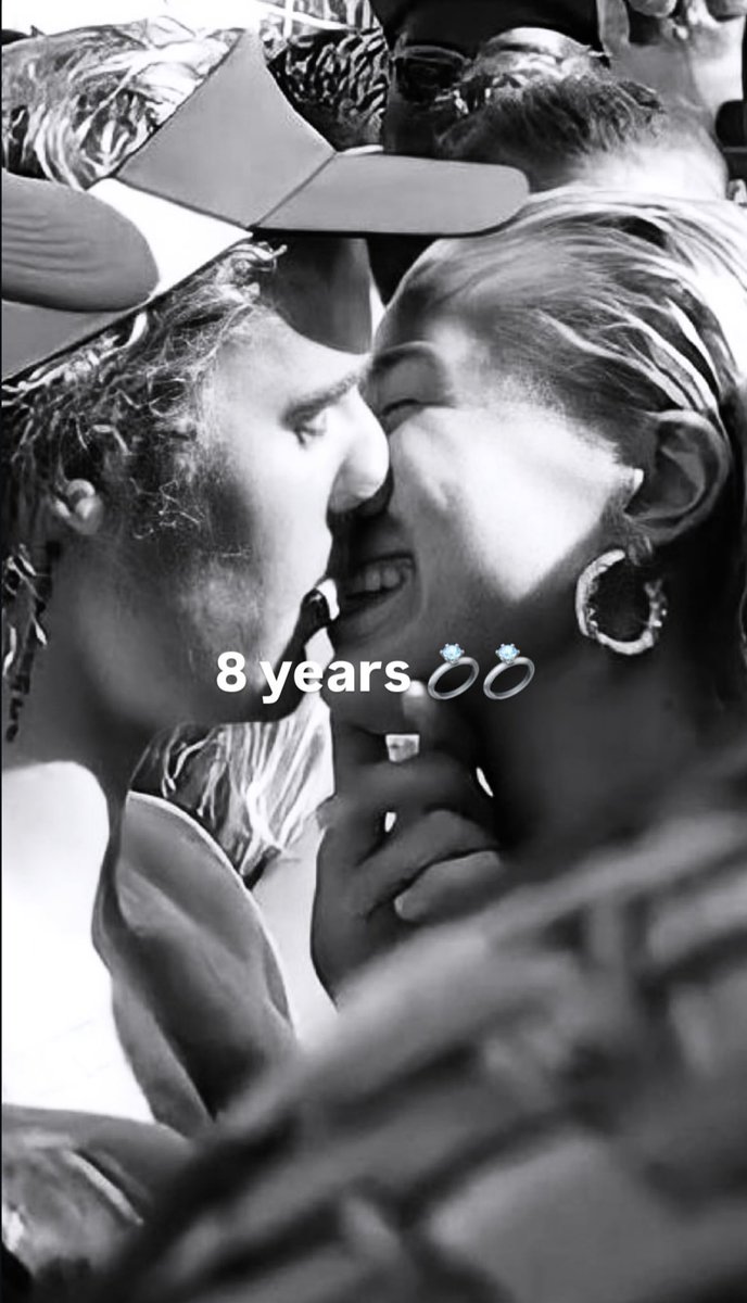 JustinsTourNews's tweet photo. Hailey Bieber via Instagram Stories. 🤍💍 https://t.co/HfXnYjkeqH