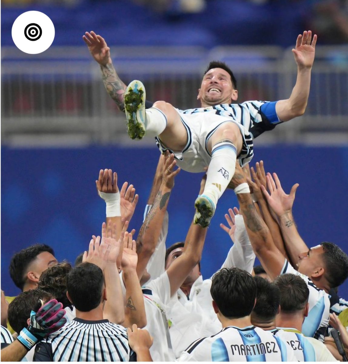 NickyMarquez1's tweet photo. ALEGRÍA ENORME PARA LOS ARGENTINOS DE BIEN!!!! Y desazón total y absoluta para los inmorales kirchneristas (valga la redundancia), siempre prestos a denostar a nuestra gloriosa selección y a glorificar al africano no binario Mbappe o al drogadicto pedófilo y criminal de Maradona. 
CAMBIO DE ÉPOCA!!!!!!!! 
En la Argentina ese cambio se encarna en el gobierno de @JMilei y en el deporte con Messi y este equipo lleno de líderes que creen en Dios, la competencia, el esfuerzo y la meritocracia.
VAMOS CARAJO!!!!!!!!!!