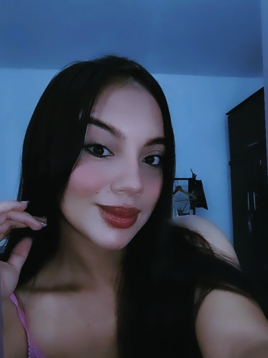 kem11_'s tweet photo. Selfie X3🤳🏻✨💗
Pd: Merecen estar acá también🫶🏻🤌🏻 https://t.co/YMHLb0wcSV