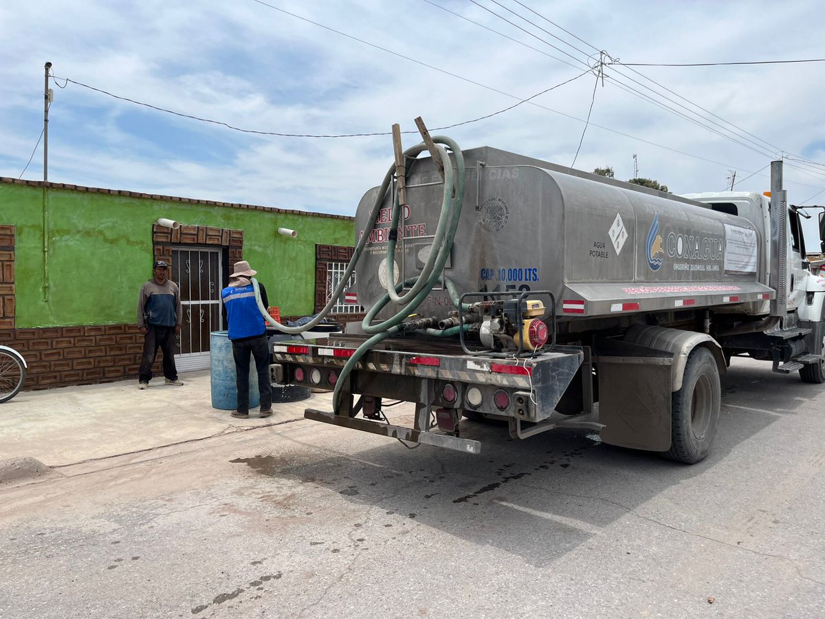 ConaguaOCCCNTE's tweet photo. La @ConaguaOCCCNTE en coordinación con #SIMAS, entregó 50 mil litros de agua potable mediante pipas el día 06 de julio, en beneficio de 250 habitantes del municipio de Francisco I. Madero, Coahuila. #AccionesConagua https://t.co/oOjNRWHWAd