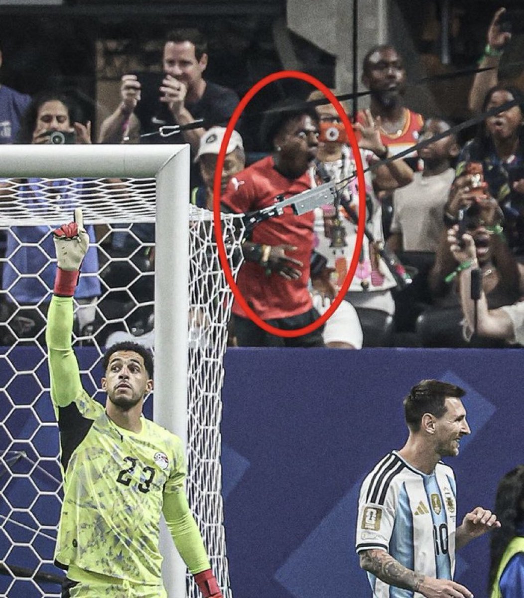 Narimanism's tweet photo. @nocontextfooty Egypt now https://t.co/gftMDE9Gug