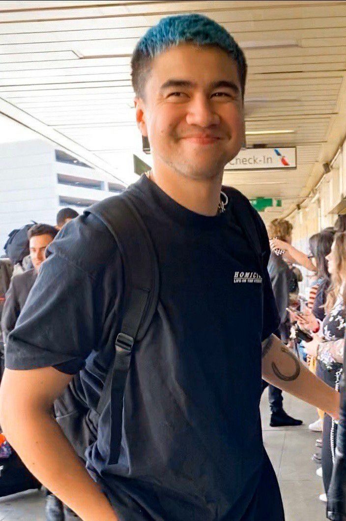 THEARTOFCTH's tweet photo. blue buzzcut calum hood please come home we miss you https://t.co/eO1OMS1hhh