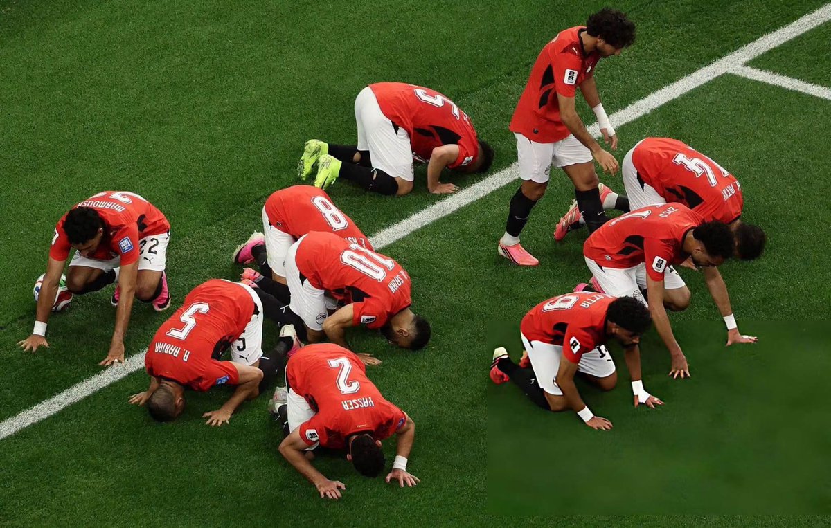 coach_malek1's tweet photo. قدر الله و ما شاء فعل 
شرفتونا برة الملعب و جوة الملعب و خليتوا بطل العالم محتاج مساعده عشان يكسبكم
احنا كنا داخلين البطولة بطموحات و خرجنا بطموحات تانية خالص 
البطوله دي مش هتتنسي، اه خلصت ب نهاية لا نستحقها
احلي اجواء شوفناها و عشناها ، كل الشكر ليكم يا رجالة 
و شكرا علي كل نقطة عرق و مجهود شكرا ع الروح و شكراً ع الاداء و شكراً ع الرجولة و شكراً ع الحلم❤️🇪🇬
وحسبى الله ونعم الوكيل.