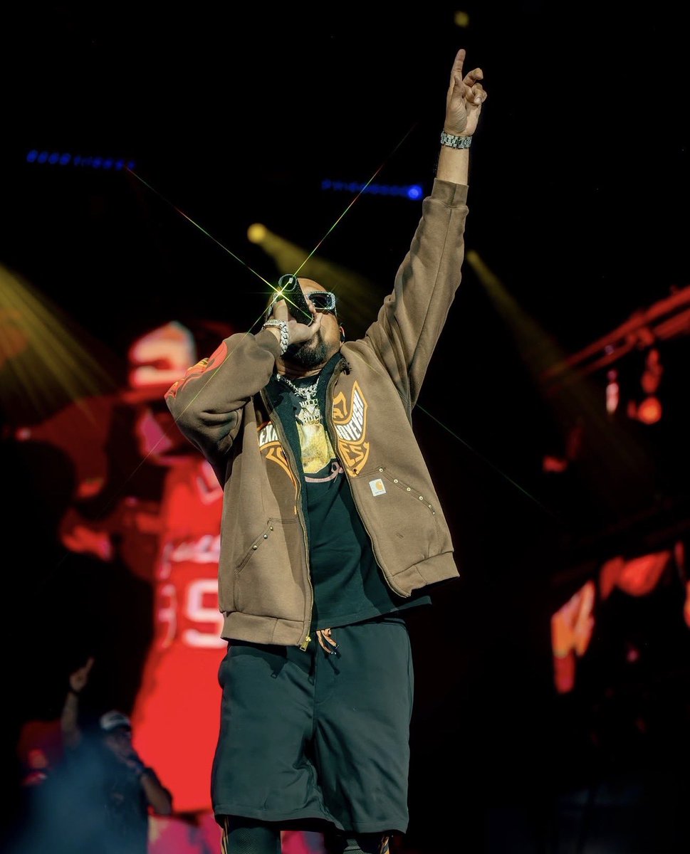 duttypaul's tweet photo. #Canada just got a piece of my #TimelessTour 🔥🔥#Europe y'all Ready??? 🇪🇺 🇯🇲 https://t.co/2zcCph1p3H
