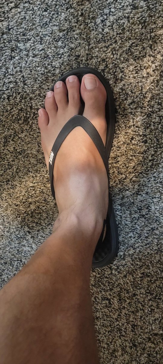 Menfeettops4 tweet media