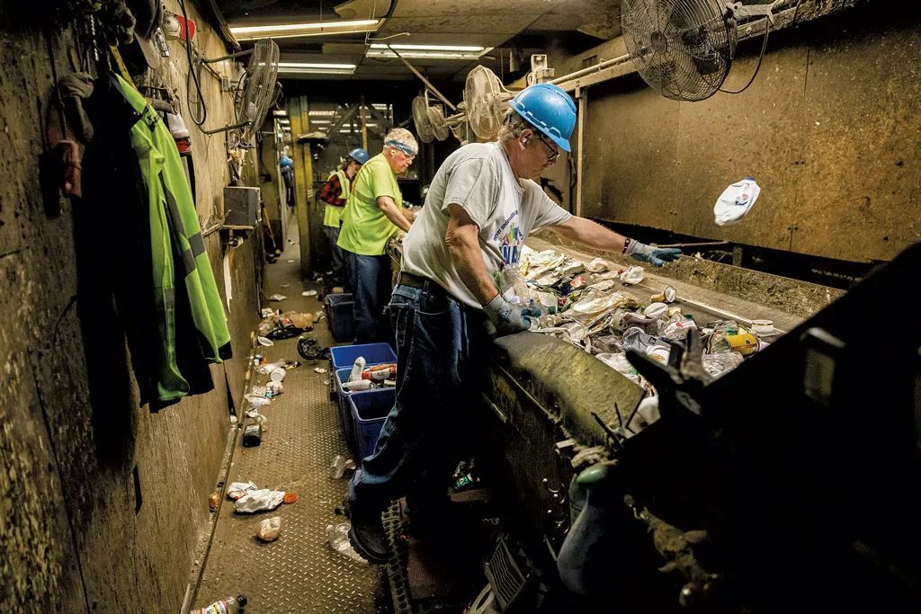 sevendaysvt's tweet photo. Federal authorities said much of the money was seized and will be returned to the waste district.

Chittenden County Solid Waste District to Recoup Much of the $3 Million Lost in Phishing Scheme | Seven Days https://t.co/IMN5VVqFXa https://t.co/dfOEVLFGrz