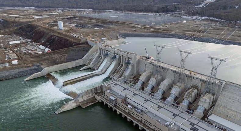 fabsenbln's tweet photo. #Mali🇲🇱 - State-owned electricity provider Energie du Mali (EDM) said an incident on the transmission network had severely affected power supply. A SOMAGEP official told AFP the high-voltage line linking Bamako to the Manantali Dam, located on the 🇲🇱-🇲🇷-🇸🇳 border was sabotaged. https://t.co/yHxgOcwC3n