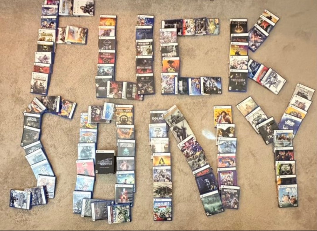 94Flavio49's tweet photo. @PlayStationEU Give us physical discs! https://t.co/XRj26kyrot