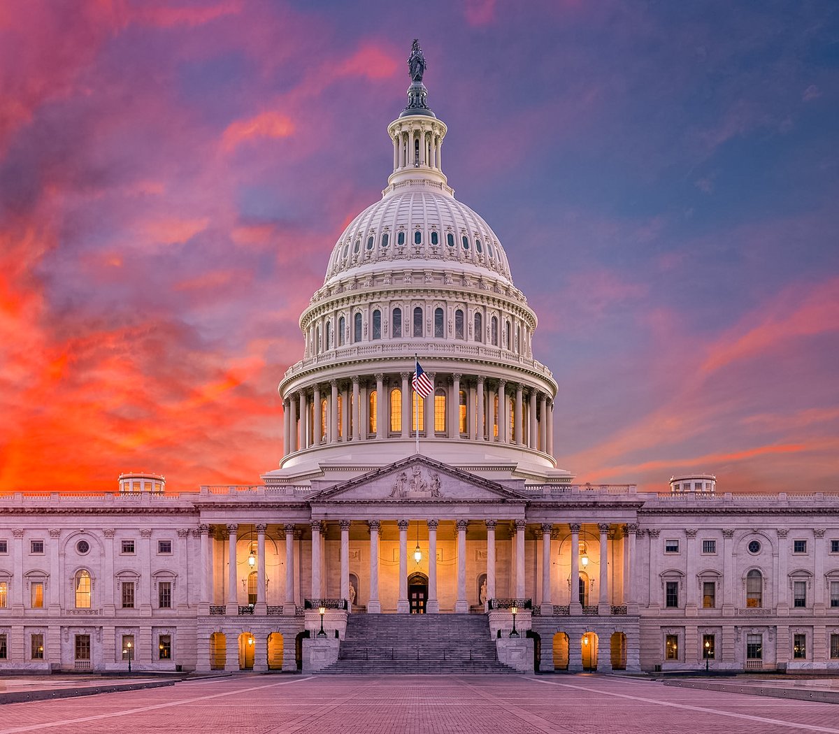 AltcoinDaily's tweet photo. ⏳ The clock is ticking.

The CLARITY Act has until August 7 to clear the Senate before lawmakers leave for summer recess.

Crypto deserves regulatory clarity. 

PASS 👏 THE 👏 BILL 👏