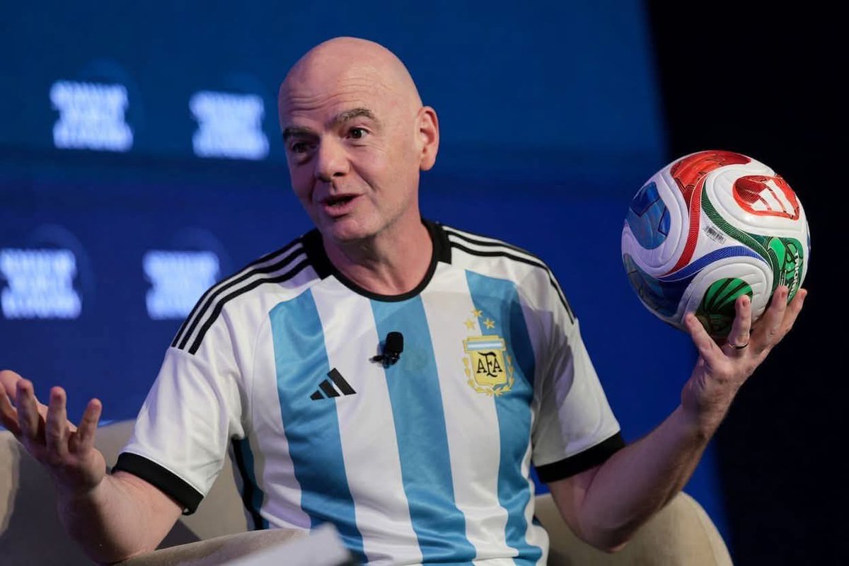 mahoshabdo's tweet photo. حكم بن وسخه ومنظومة فاسده ادو البطولة للارجنتين ياولاد العرص وبلاها ماتشات 
#EGYARG https://t.co/UFF5xH8Z10