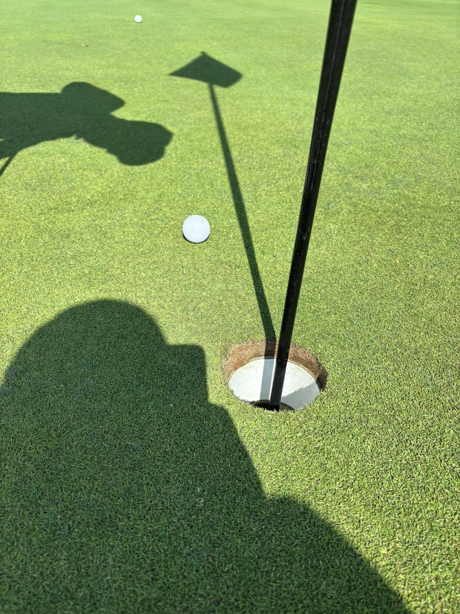 ToddNeville77's tweet photo. So close to my first ever hole in one…

Hit the hole and hopped out, only fitting to do it at @Moorparkgolf 

Working the course everyday you forget about what the golfers actually see and feel when playing… so it’s nice to get a round in every now and again🏌️ https://t.co/oWFwqQATdU