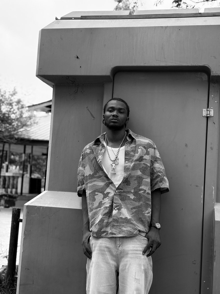 icloudfz's tweet photo. PHARAOH LET MY PEOPLE GO ⛈️
THE SYSTEM IS CORRUPT. EP 
https://t.co/lejDnequy1
#pharaoh https://t.co/7YQ7QkBwuD