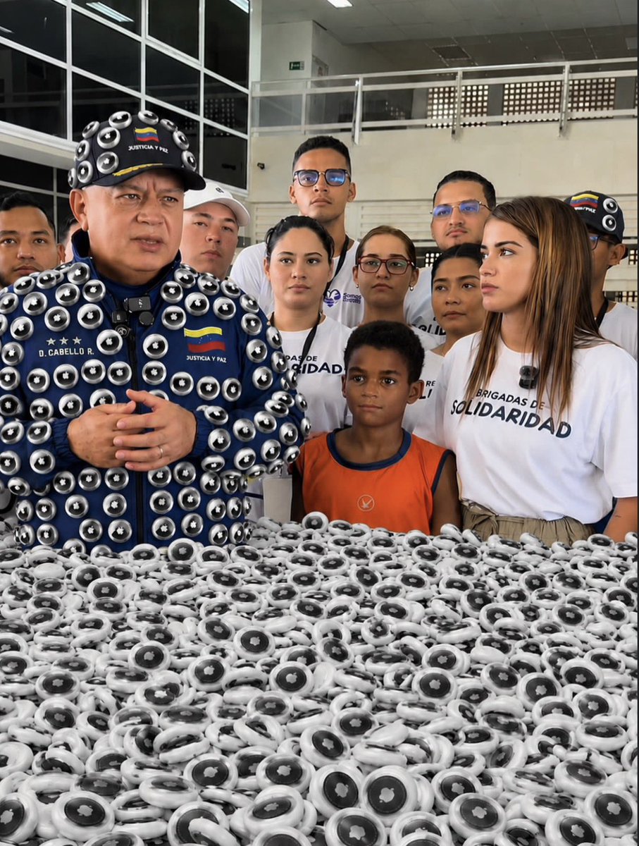 AndreseRuiz's tweet photo. Ubicados los $25 millones USD #Venezuela #Panama #mayer #Diosdado #gps https://t.co/YUhSjiBmNZ