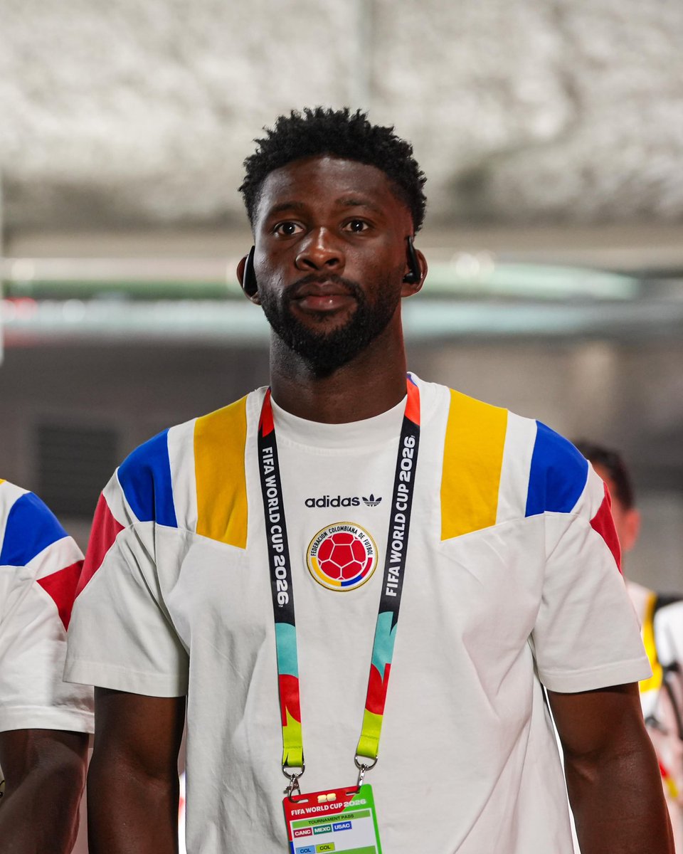 FCFSeleccionCol's tweet photo. 📸 ¡𝑺𝒐𝒎𝒐𝒔 𝒍𝒐𝒔 𝒒𝒖𝒆 𝒔𝒐𝒎𝒐𝒔 𝒚 𝒆𝒔𝒕𝒂𝒎𝒐𝒔 𝒍𝒐𝒔 𝒒𝒖𝒆 𝒆𝒔𝒕𝒂𝒎𝒐𝒔! 😎

📍🏟️ 𝑳𝒍𝒆𝒈𝒐́ 𝑪𝑶𝑳𝑶𝑴𝑩𝑰𝑨

🇨🇴 🆚 🇨🇭

#ConOrgulloColombiano🇨🇴 https://t.co/roMoFwi7oe