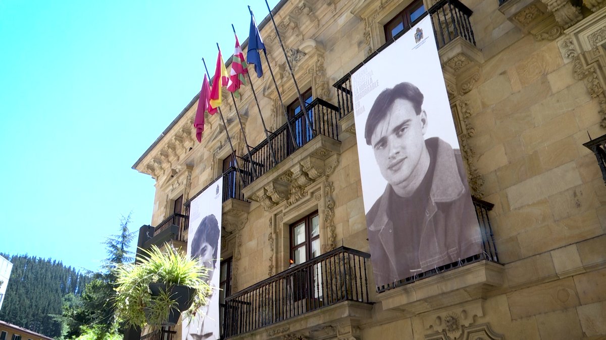 eldebate_com's tweet photo. El Ayuntamiento de Ermua homenajeará el viernes a Miguel Ángel Blanco en el 29 aniversario de su asesinato

Más información: https://t.co/tC3jhXFI2t https://t.co/4IvUZIlQYu