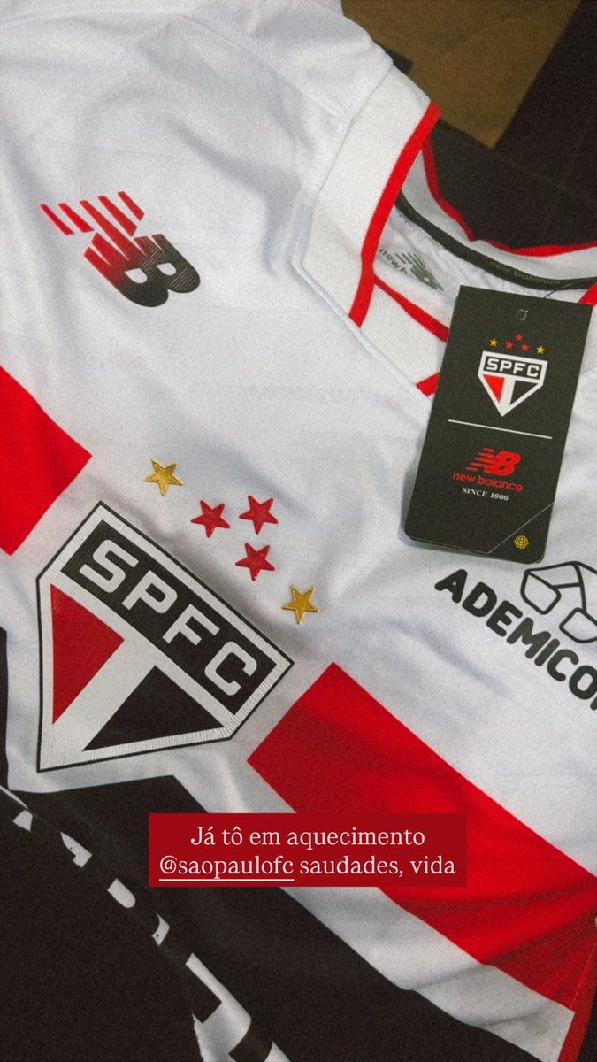 Giiovanna_ts's tweet photo. tô com 2 dessa, JOGADOR
tamanho M 
Tailandesa Qualidade 11/10
200,00 + frete 
pra sair rápido pq tô precisando de dinheiro. Da RT pra ajudar a amiga de vcs https://t.co/0y1cpKE9uc