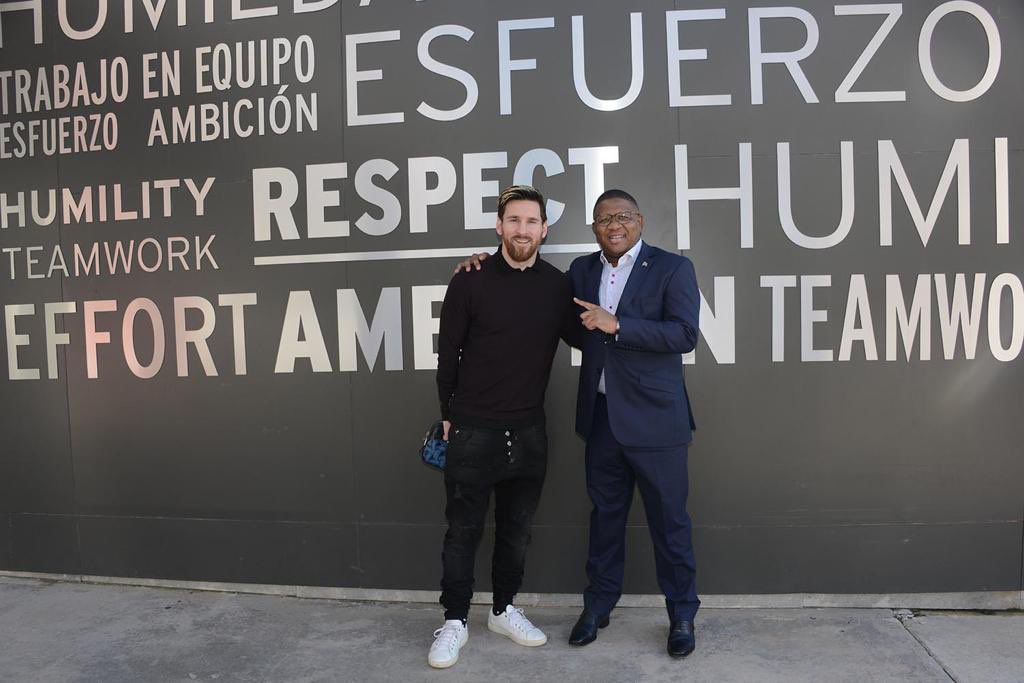 MbalulaFikile's tweet photo. A last-minute save from the world’s best denied Egypt today. Congratulations to Argentina on the win and credit to both sides for a thrilling match, legendary staff. 

Egypt fought hard like warriors until the final whistle, and all of Africa stands proud. 

History will remember this performance and will do you justice. ⚽🇪🇬🇦🇷