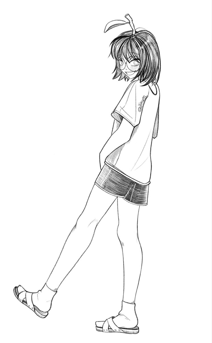 Ilieumm's tweet photo. Some changes to my character design https://t.co/W7cTc5zZNP