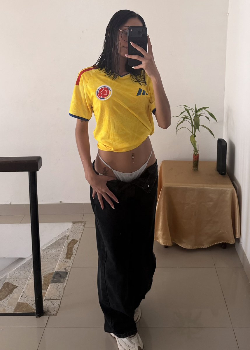 mel29rs's tweet photo. Lista pa ver jugar a la sele… 🇨🇴 https://t.co/U4HOYWd4Ku