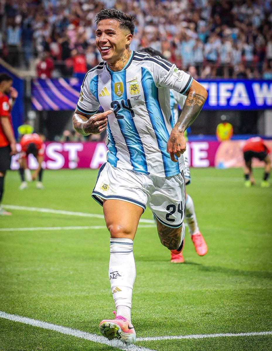 the_smallie's tweet photo. Enzo Fernandez has now scored in two consecutive World cups. 🔥

Yesterday’s price is not today’s price oo 🧏🏻‍♂️ https://t.co/loaRKgICVV