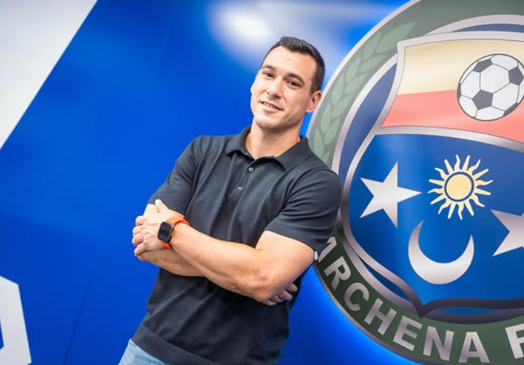 Nacional10x's tweet photo. Preferente Autonómica - Mercado de fichajes

Uno de los ``cocos´´ de la competición será @archenafc que competirá con su rival y vecino Abarán CF como principal aspirante al ascenso directo.

Mario Martínez y su gran cuerpo técnico con José Miguel Borja y el ``profe´´ Fran Muñoz https://t.co/i6HImEdZbh