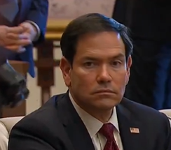 bennilee777's tweet photo. @JoeHeatly This is the face of a man who knows he has sold his soul to the highest bidder. Or it is the face of a man who has given up and just no longer cares. But it is not the face of a man who was blindsided. https://t.co/jF3PsvrzQD