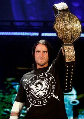 dmanv00's tweet photo. The summer of @CMPunk is here. the best in the world and second city saint is on top of the mountain!!!. "Radiate recognize one silent call as we all form one dark flame". congrats to my idol!!! https://t.co/yJGi34Jpbe