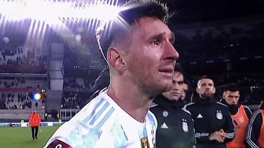 Daniel67735075's tweet photo. Erraste un penal y no te caiste
Perdias 2 a 0 y no te caiste
Metiste un gol y seguiste
Ganaste 3 - 2 y lloraste
Que mas se te puede pedir. https://t.co/6gslo1l8pX