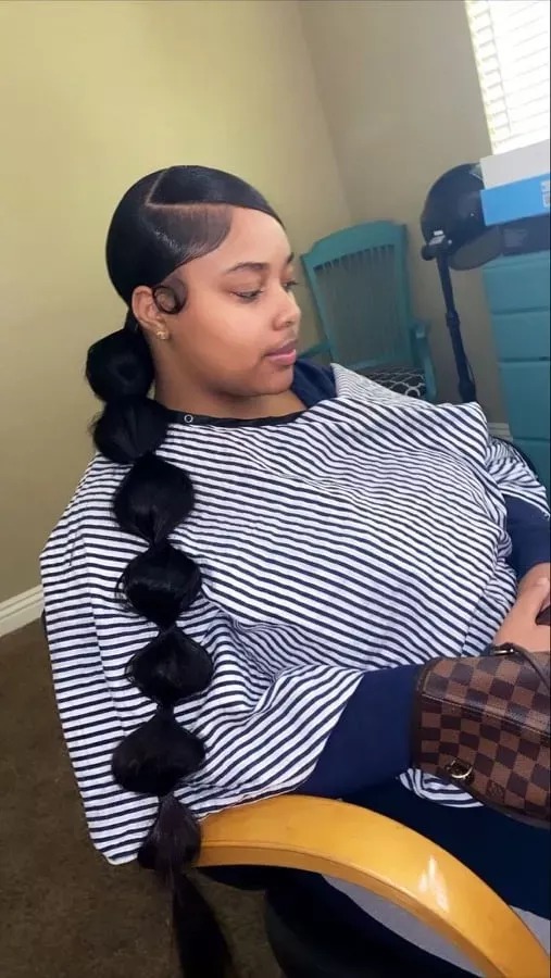EmilyMoorepe's tweet photo. I was told that a few weeks ago my cousin sat down with him and showed him how to answer a video call and they practiced a few times until he got the hang of it. I had offered to teach him a couple times but he always turned them down. @matthewjonxieit https://t.co/DJguQlj2hf