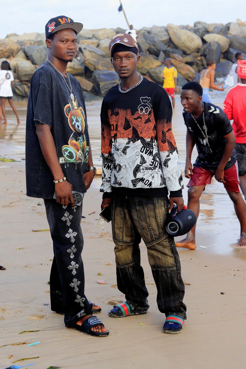 HabilaIsaac2's tweet photo. Chilling with my junior bro at elegushi  beach https://t.co/IrA3zd9e0t