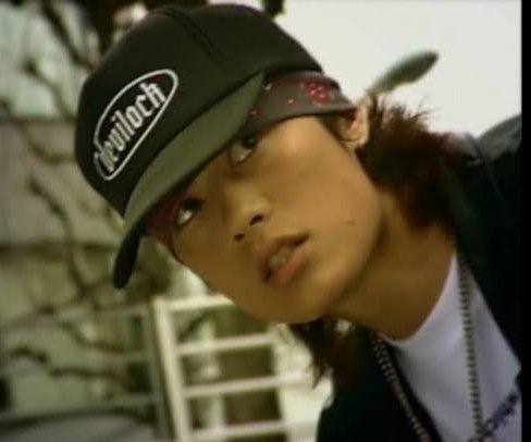 OrdekKara's tweet photo. When they saw Toru in the new mv, didn't this thought occur to anyone?

#oneokrock
#yao https://t.co/X0sRMP2dpx
