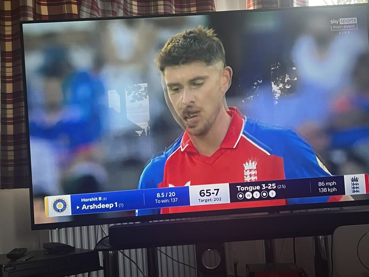 danlocky1's tweet photo. At 64-7 India are Arshdeep in the Harshit… https://t.co/uIhPO3xsEm